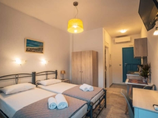 Kamarado Studios_ Twin Room _Kamares_Sifnos