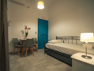 Kamarado Studios_Quadruple Room A _Kamares_Sifnos
