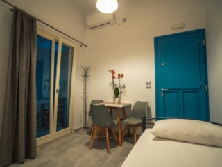 Kamarado Studios_Quadruple Room A _Kamares_Sifnos